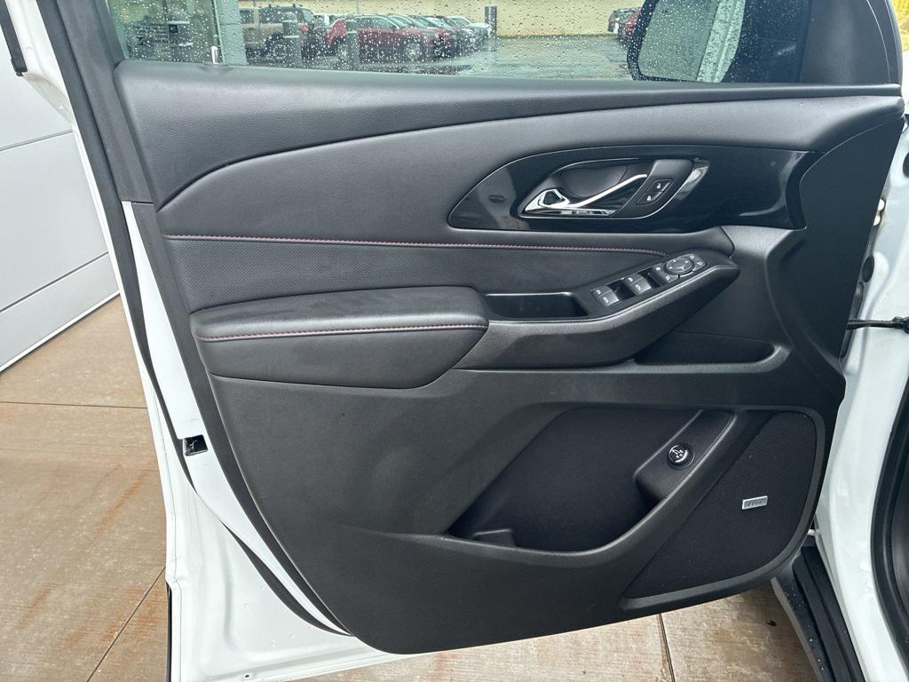 used 2023 Chevrolet Traverse car, priced at $36,400