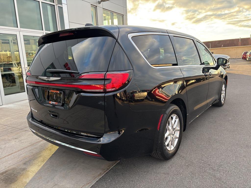 used 2025 Chrysler Pacifica car, priced at $36,800