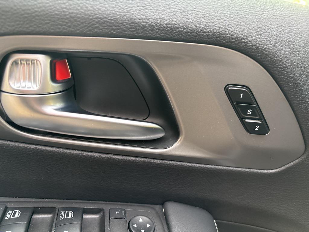 used 2025 Chrysler Pacifica car, priced at $36,800