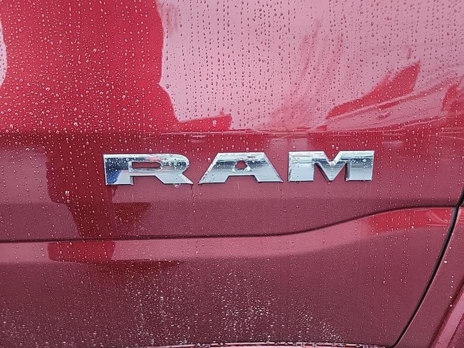 new 2025 Ram 1500 car, priced at $57,385