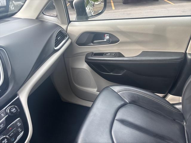 used 2023 Chrysler Pacifica car, priced at $26,000