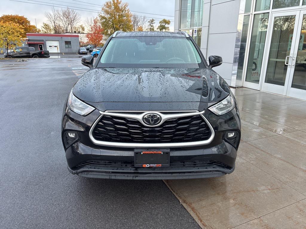 used 2020 Toyota Highlander car, priced at $29,500