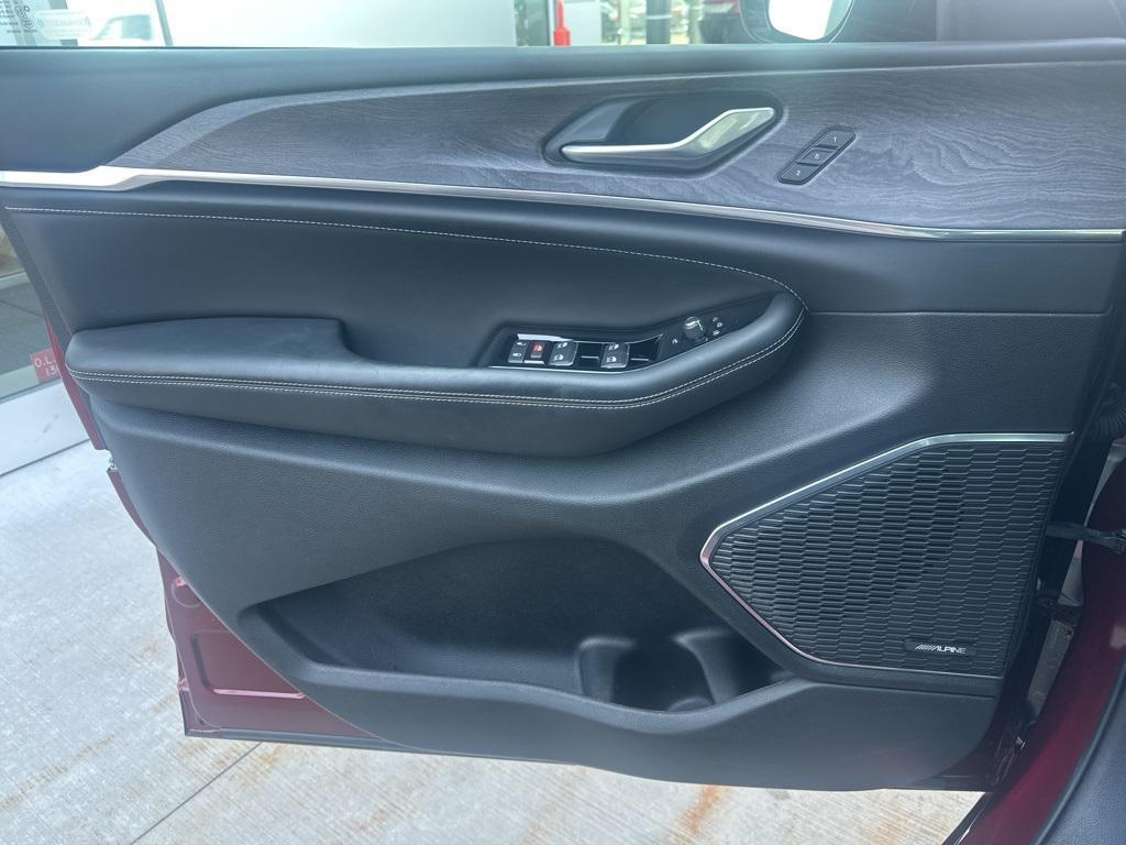 used 2023 Jeep Grand Cherokee car, priced at $38,200