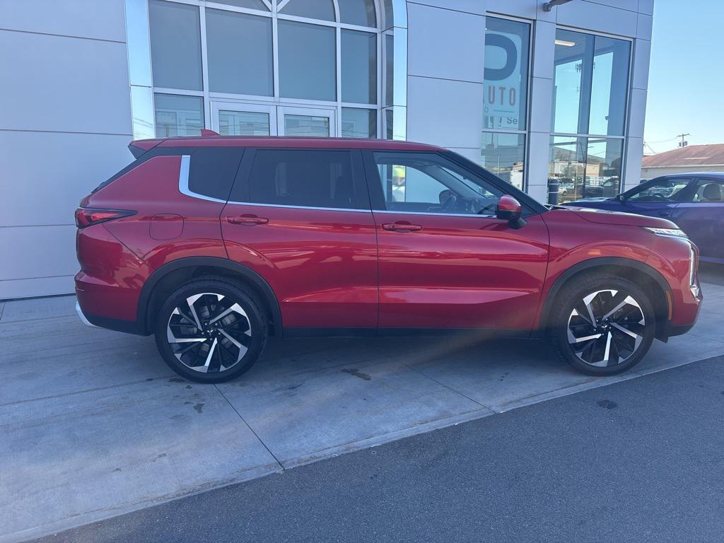 used 2024 Mitsubishi Outlander car, priced at $24,000
