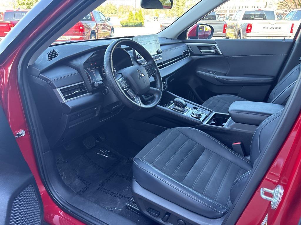 used 2024 Mitsubishi Outlander car, priced at $24,000