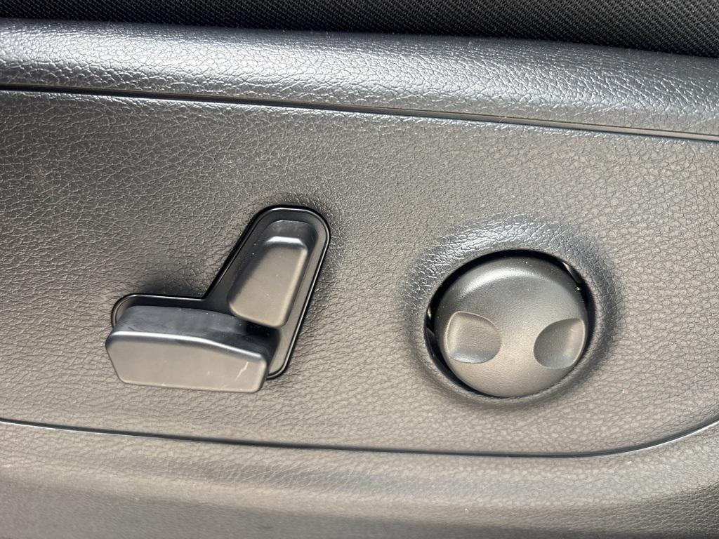 new 2025 Ram 1500 car, priced at $58,375