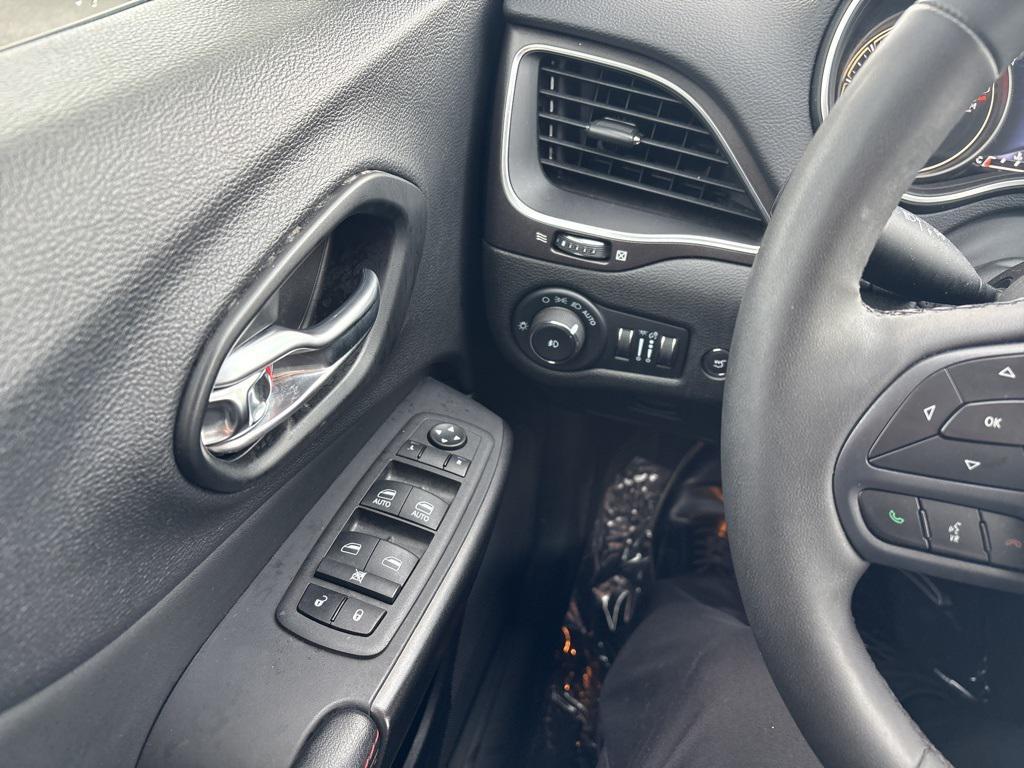 used 2022 Jeep Cherokee car, priced at $26,500