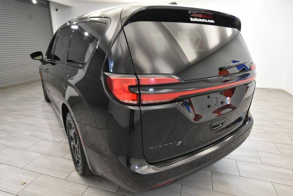 used 2023 Chrysler Pacifica Hybrid car, priced at $22,354