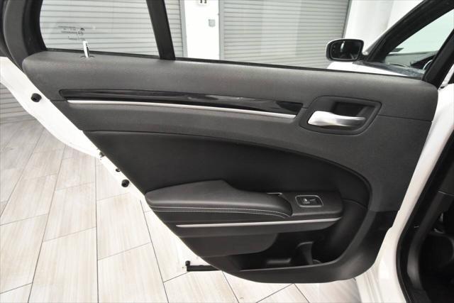 used 2021 Chrysler 300 car