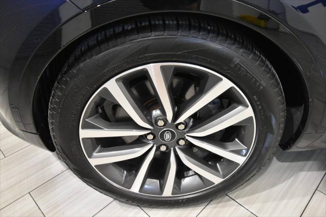 used 2022 Land Rover Discovery car, priced at $32,900