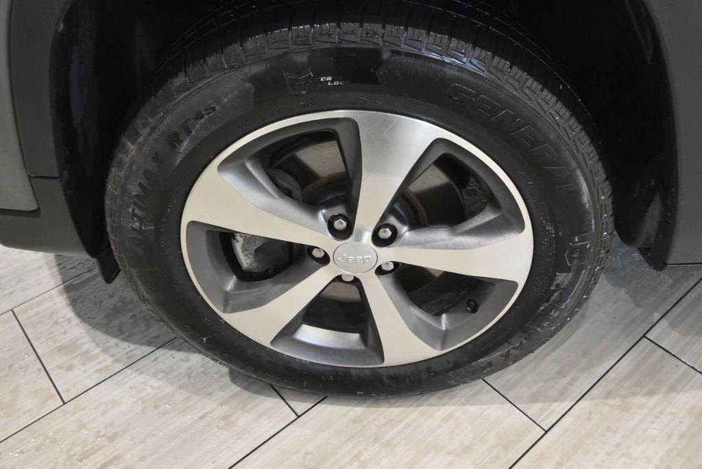 used 2021 Jeep Cherokee car, priced at $17,985