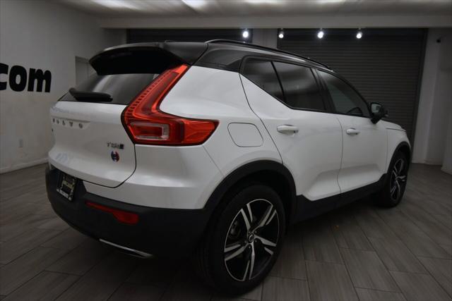 used 2020 Volvo XC40 car, priced at $24,985