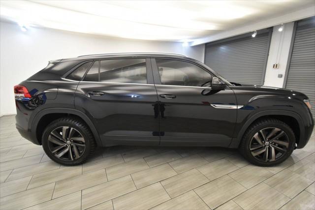 used 2022 Volkswagen Atlas Cross Sport car