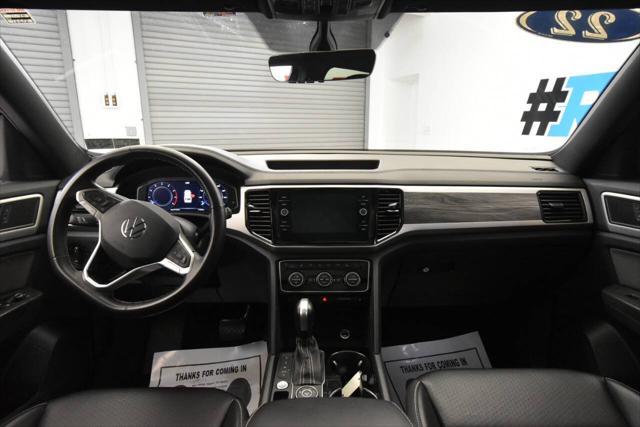 used 2022 Volkswagen Atlas Cross Sport car