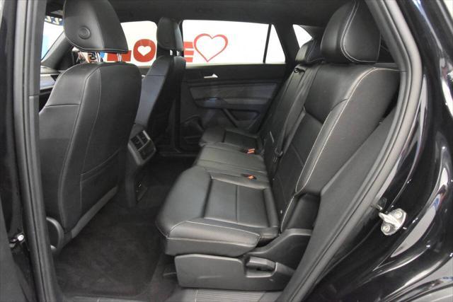 used 2022 Volkswagen Atlas Cross Sport car
