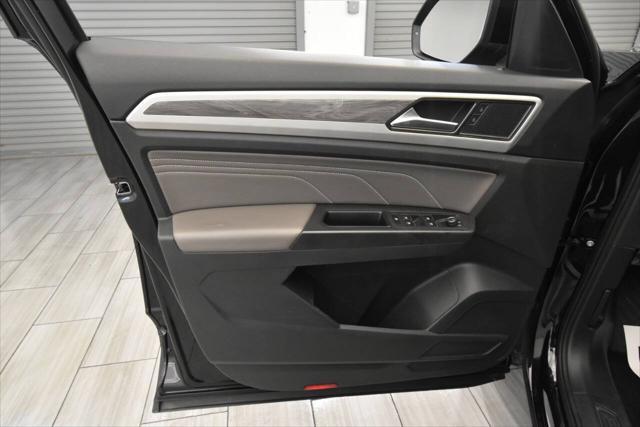 used 2022 Volkswagen Atlas Cross Sport car