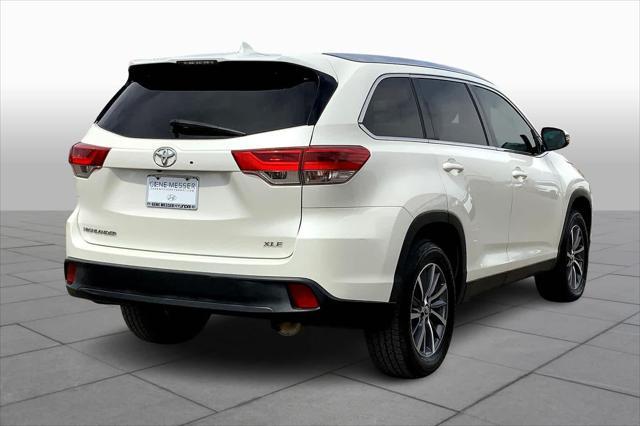 used 2019 Toyota Highlander car, priced at $25,787