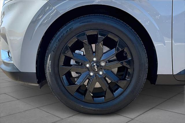 used 2022 Kia Carnival car, priced at $36,365