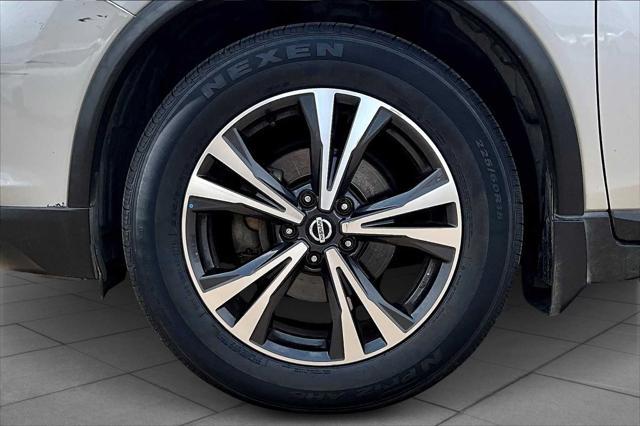 used 2018 Nissan Rogue car, priced at $16,264