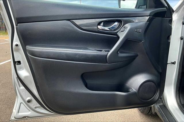 used 2018 Nissan Rogue car, priced at $16,264
