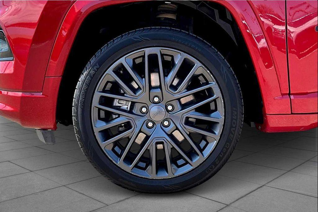 used 2023 Jeep Compass car, priced at $20,804