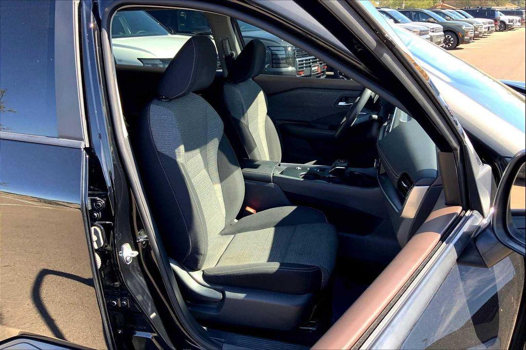 used 2023 Nissan Rogue car, priced at $19,297