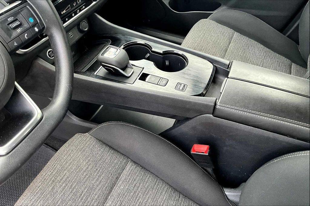 used 2021 Nissan Rogue car, priced at $19,297