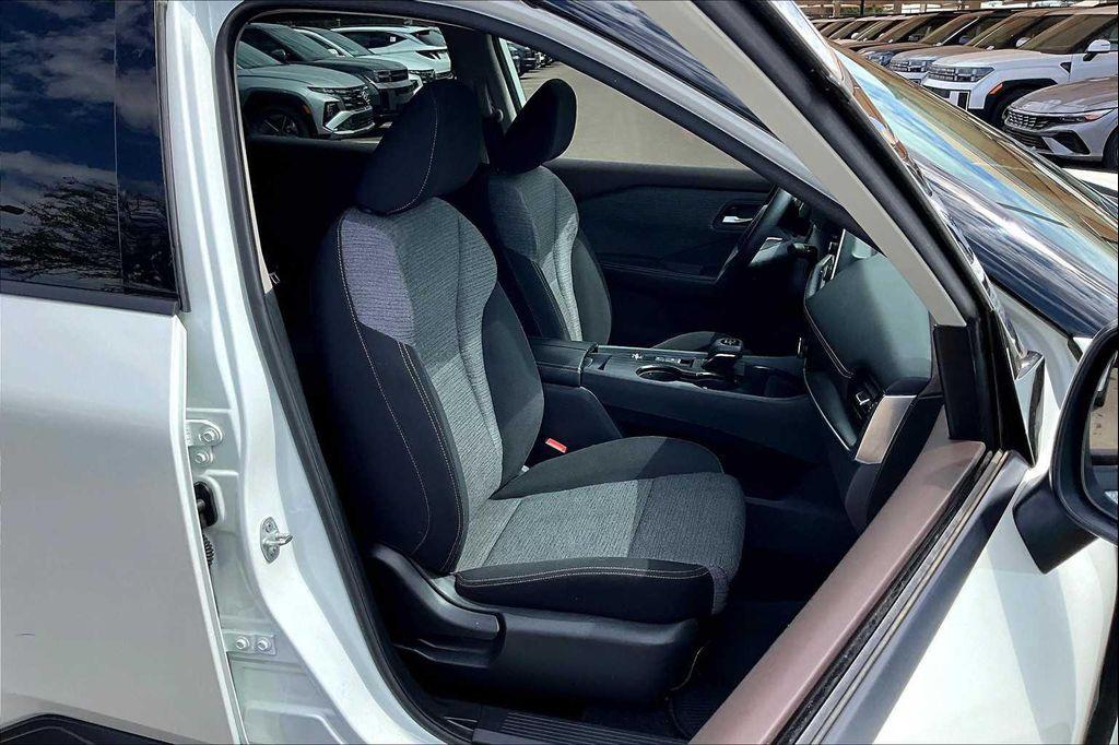 used 2021 Nissan Rogue car, priced at $19,297