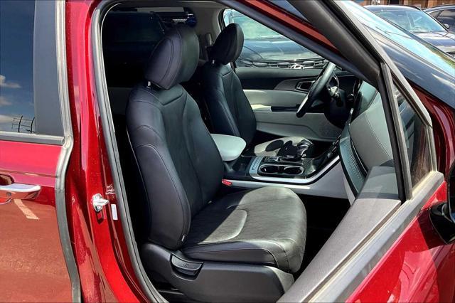 used 2024 Kia Carnival car, priced at $34,675