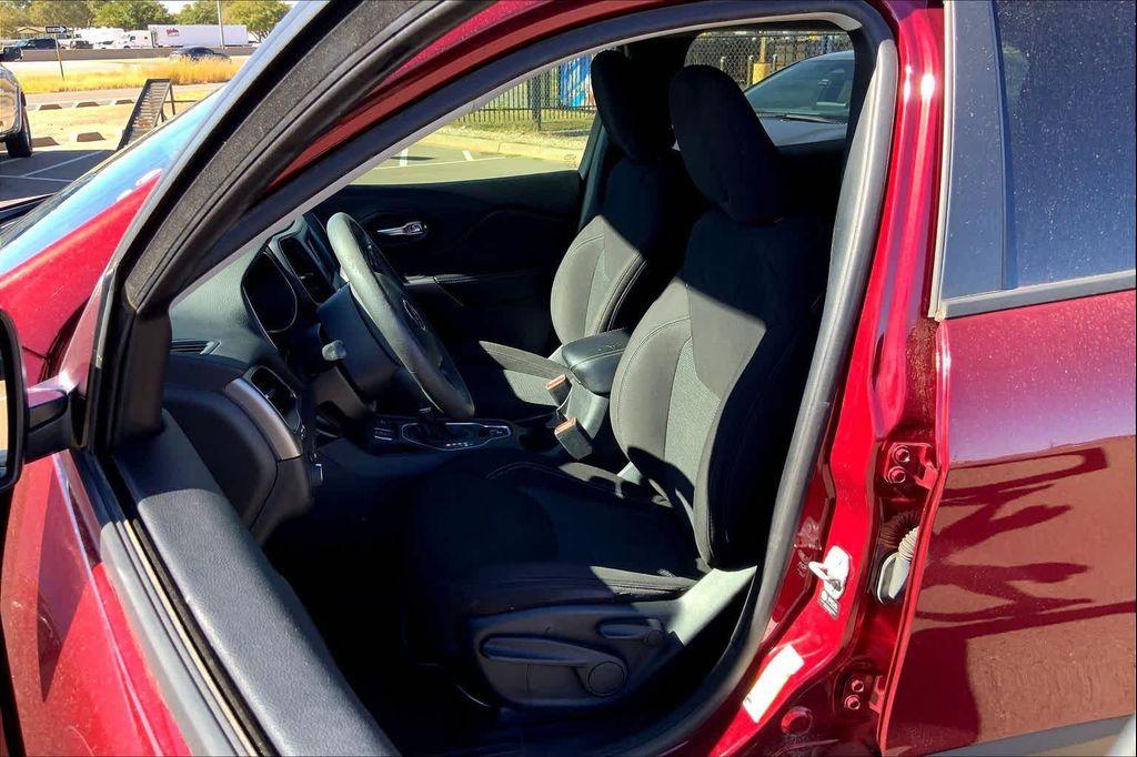 used 2021 Jeep Cherokee car, priced at $14,597