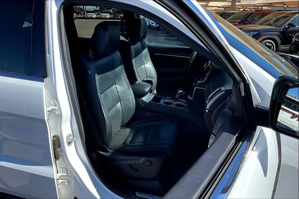 used 2020 Jeep Grand Cherokee car, priced at $17,997