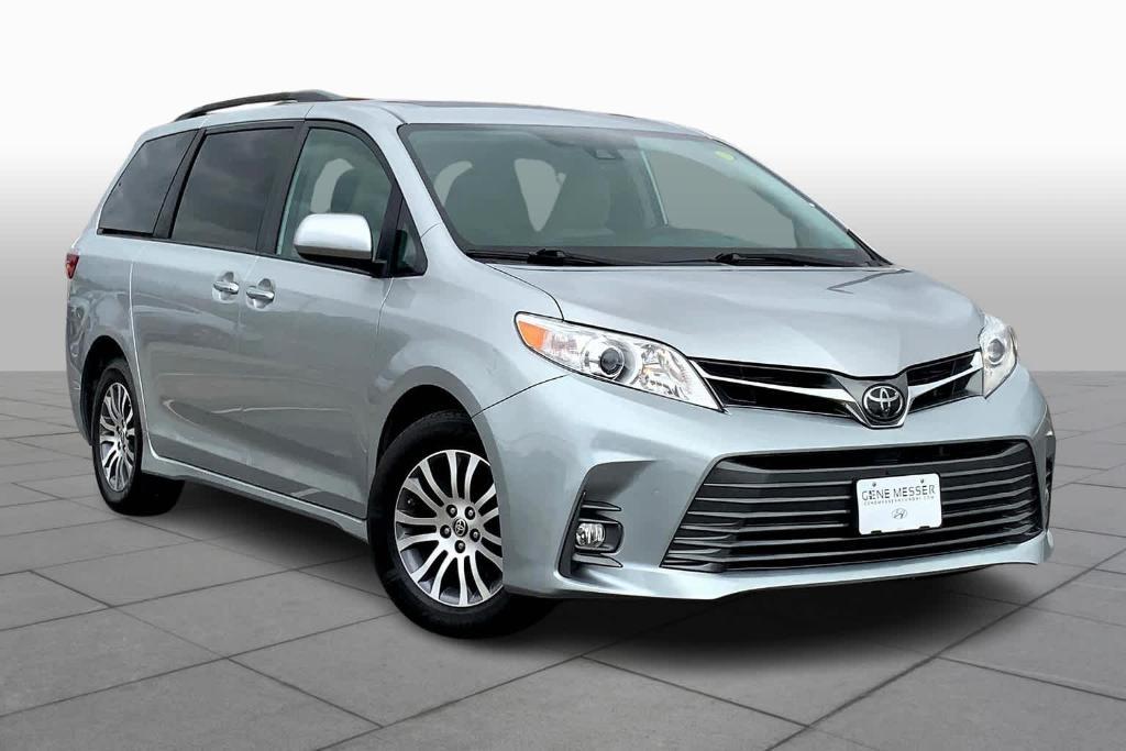 used 2020 Toyota Sienna car, priced at $27,999