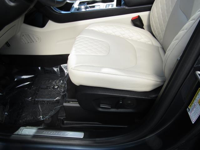 used 2024 Ford Edge car, priced at $39,999