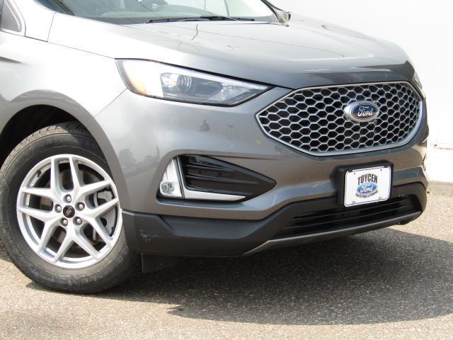 used 2023 Ford Edge car, priced at $29,999