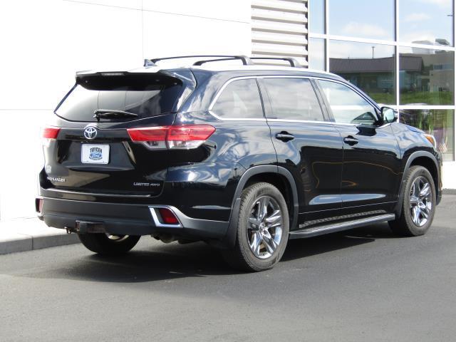 used 2017 Toyota Highlander car, priced at $17,886