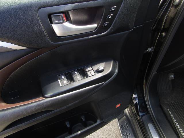 used 2017 Toyota Highlander car, priced at $17,886