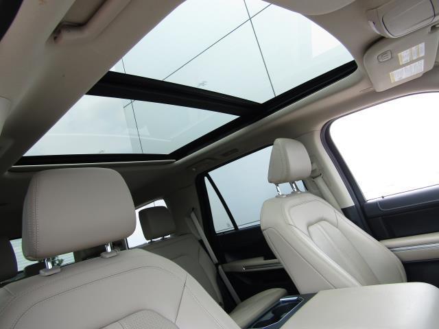 used 2022 Ford Expedition car, priced at $36,999