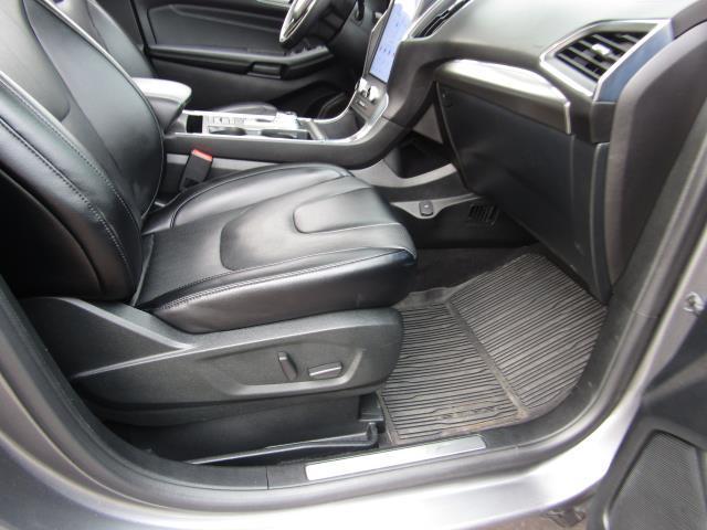 used 2022 Ford Edge car, priced at $31,999