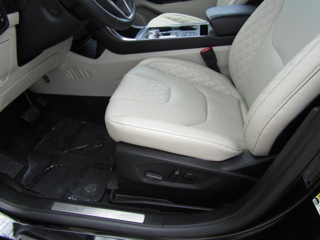 used 2024 Ford Edge car, priced at $37,999
