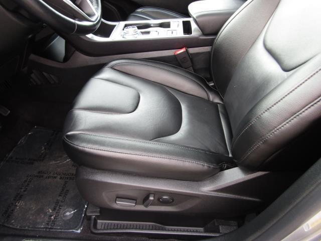used 2022 Ford Edge car, priced at $32,999