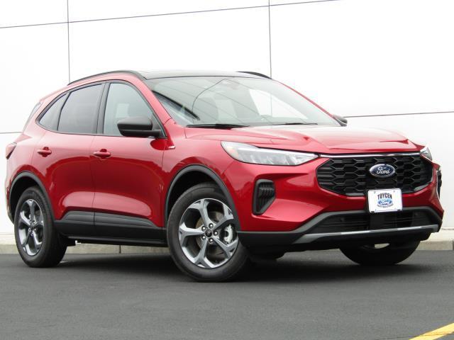 used 2025 Ford Escape car, priced at $29,999