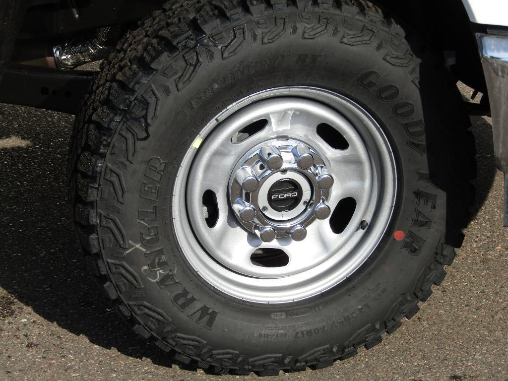 new 2025 Ford F-350 car, priced at $53,828