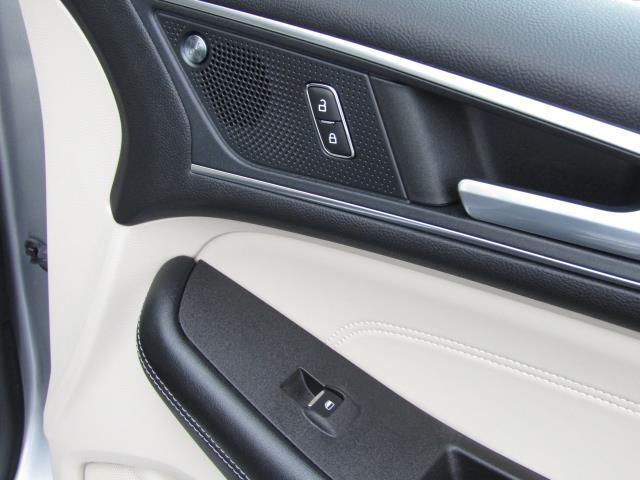 used 2022 Ford Edge car, priced at $30,999