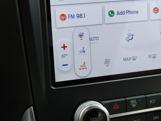 used 2022 Ford Edge car, priced at $32,999