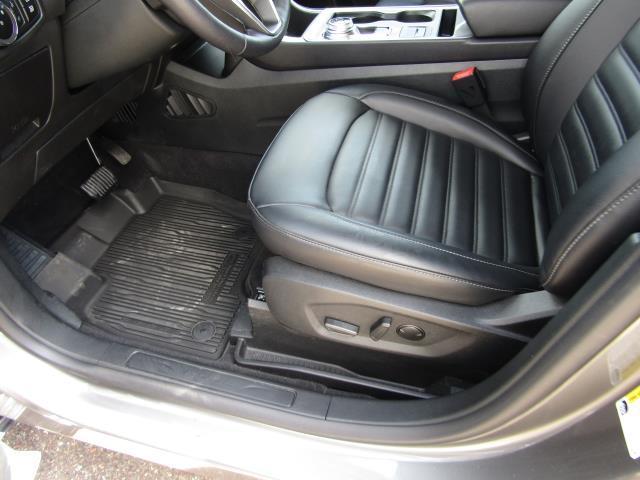 used 2023 Ford Edge car, priced at $29,999