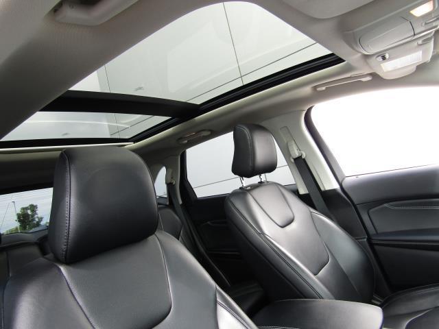 used 2022 Ford Edge car, priced at $31,999