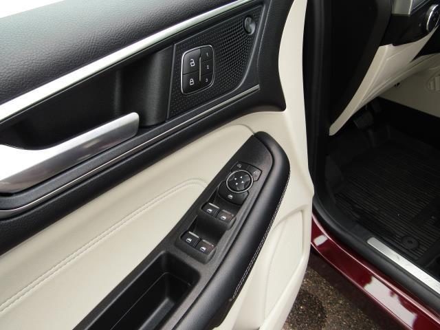 used 2022 Ford Edge car, priced at $31,999