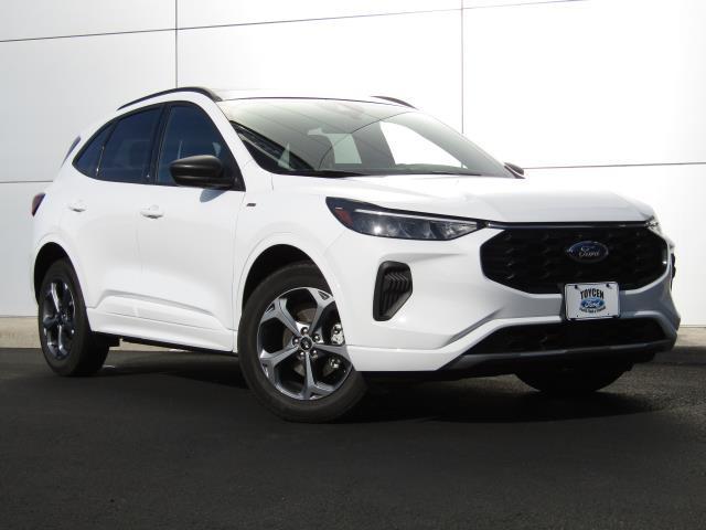 used 2023 Ford Escape car, priced at $24,999