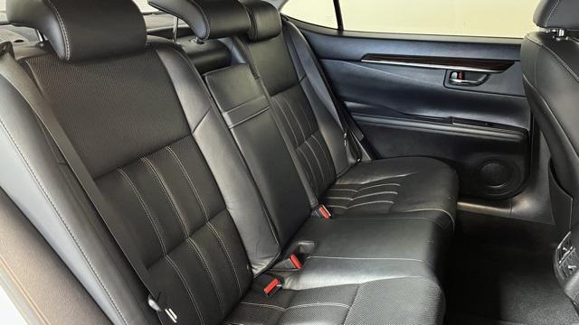 used 2016 Lexus ES 300h car, priced at $19,450