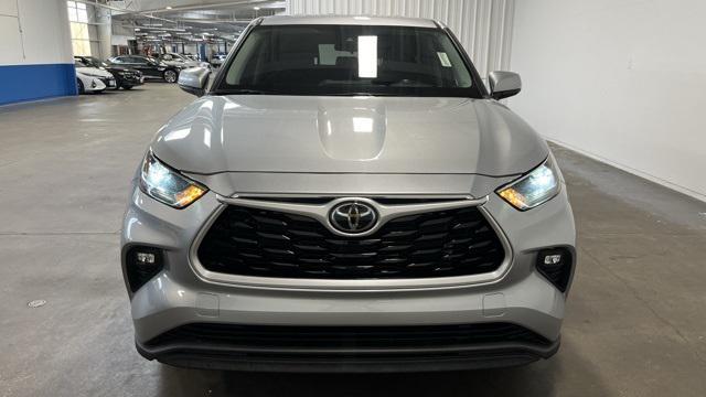 used 2021 Toyota Highlander car, priced at $29,893